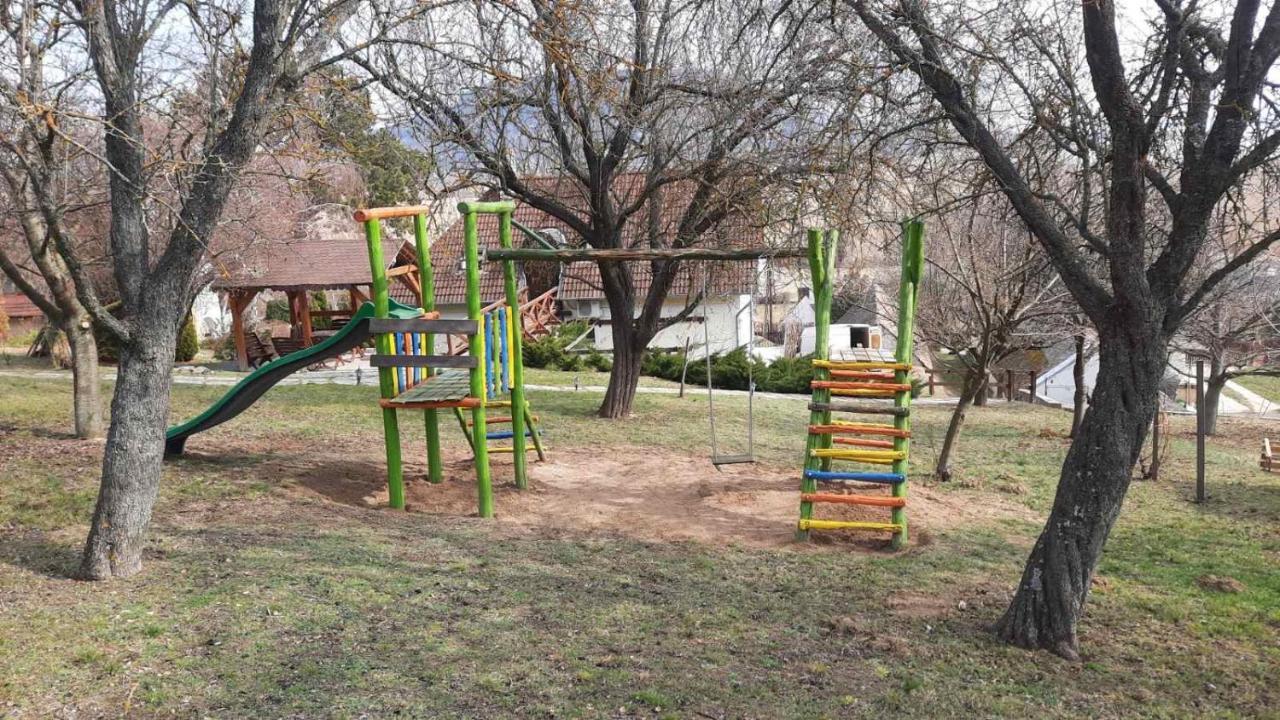 Szigligeti Panorama Apartmanhaz Luaran gambar