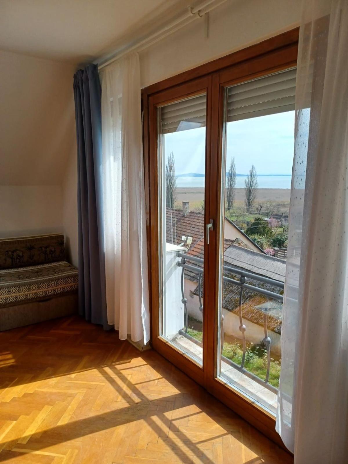 Szigligeti Panorama Apartmanhaz Luaran gambar