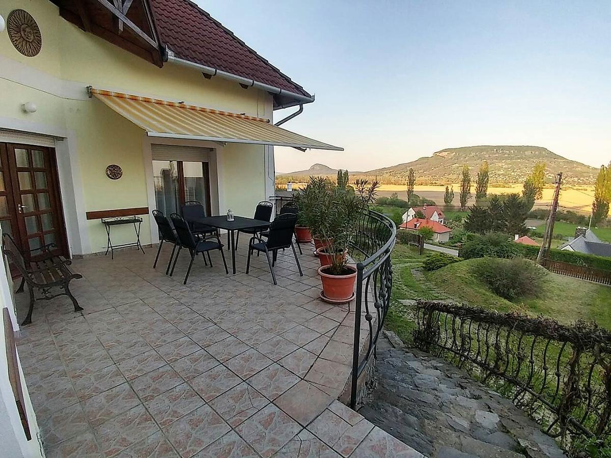 Szigligeti Panorama Apartmanhaz Luaran gambar